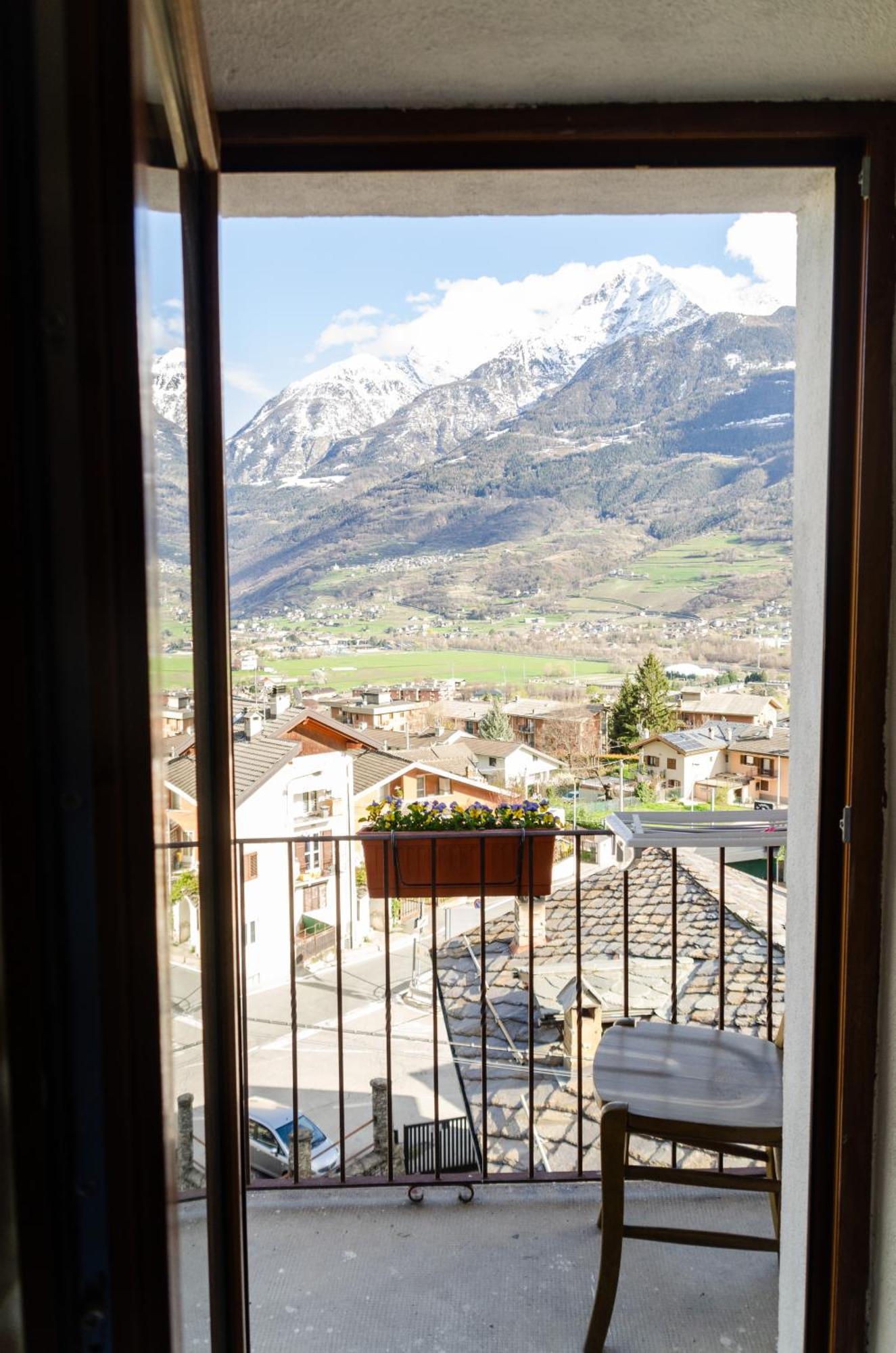 La Casa Degli Aromi - Vista Montagna E Relax Aosta Exterior foto